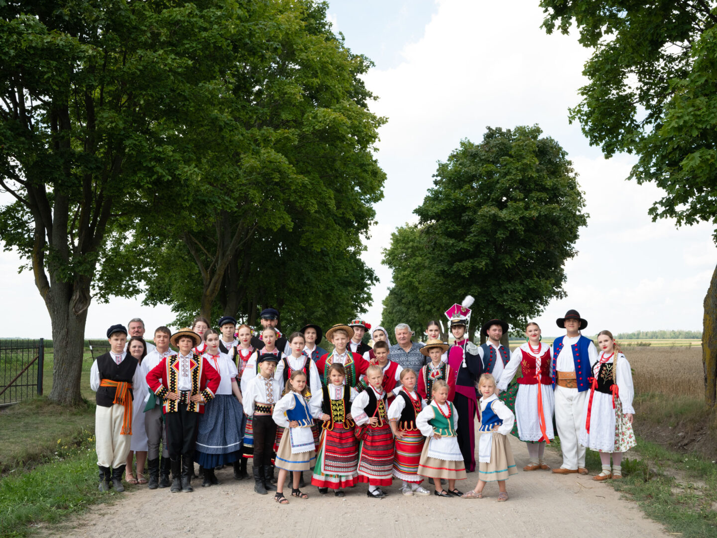 Ludowy Zespół Pieśni i Tańca Skowronki